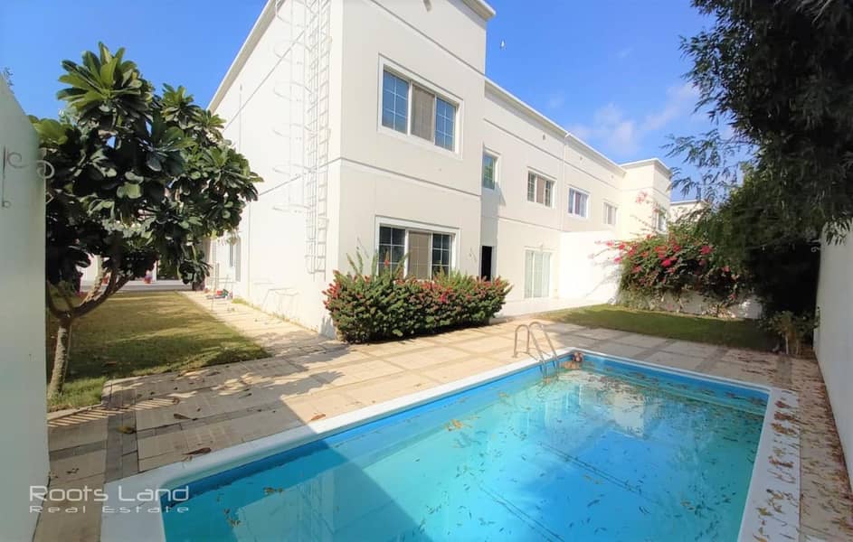 Stunning Independent Villa With Private Pool