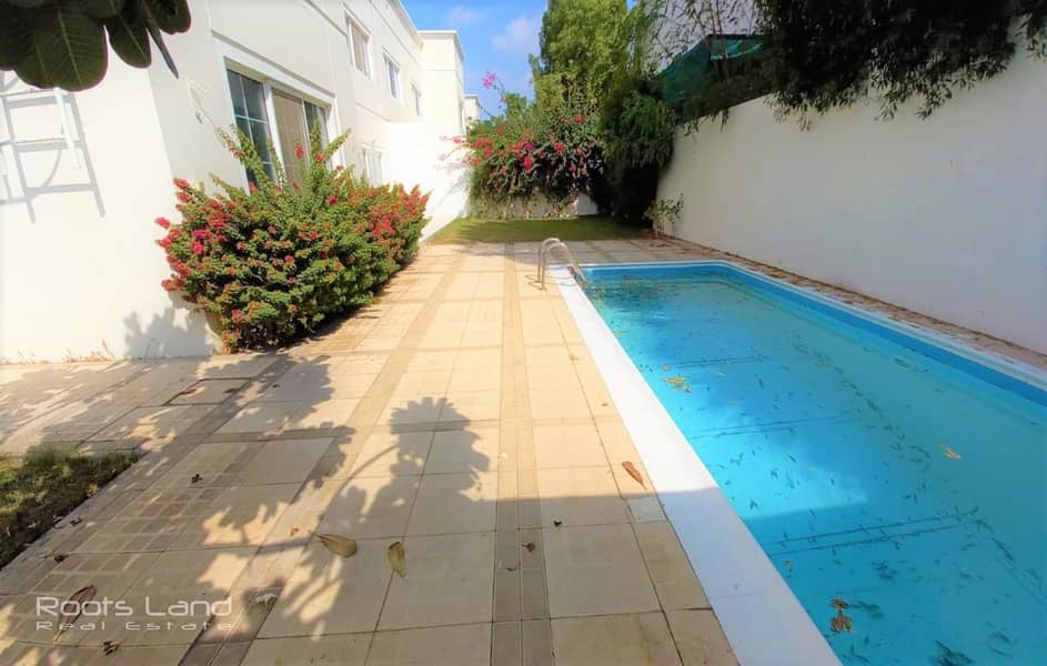 2 Stunning Independent Villa With Private Pool
