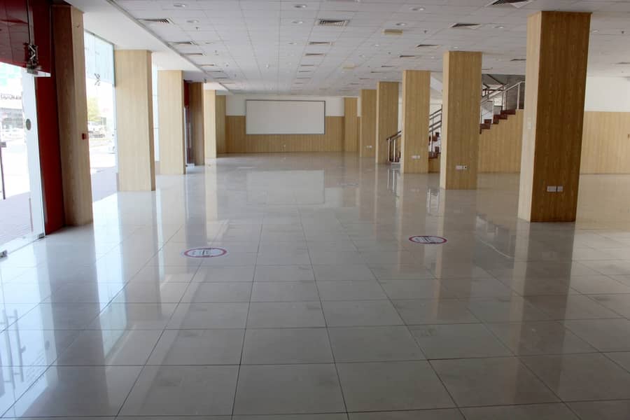 13 Large Showroom For Rent Near DNATA high visibilty