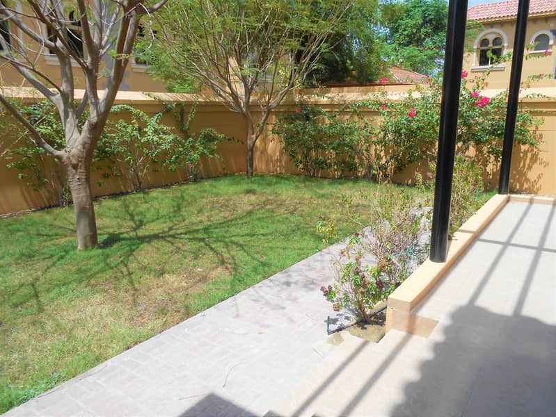3 Ideal Location  Lovely villa with large Garden
