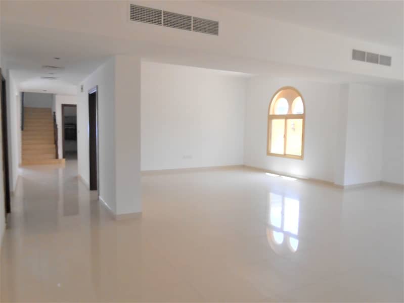 7 Ideal Location  Lovely villa with large Garden