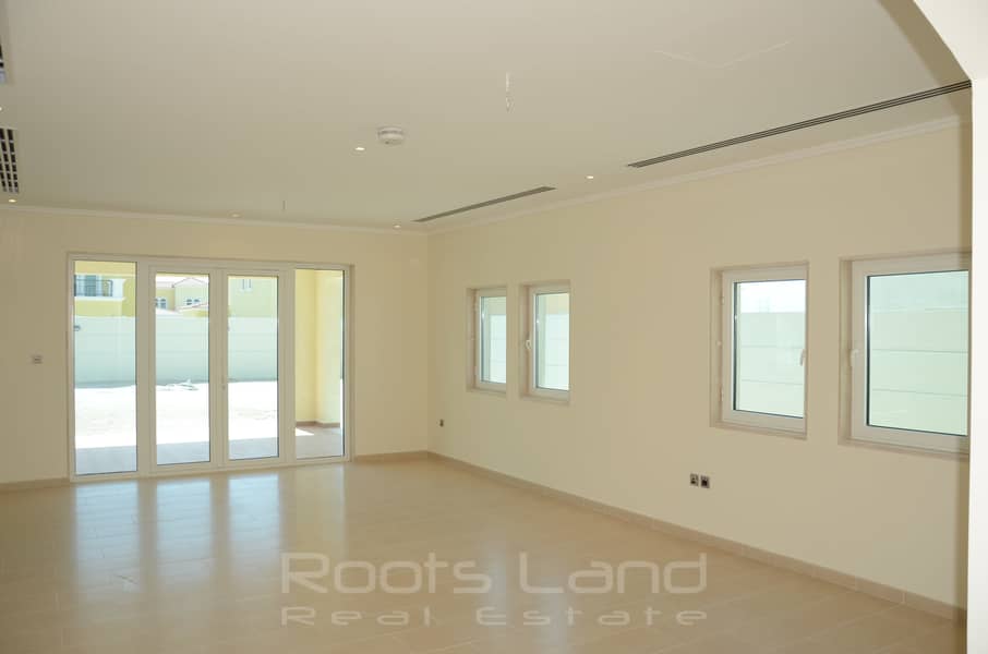 5 Spacious 3 bed large Villa with huge plot