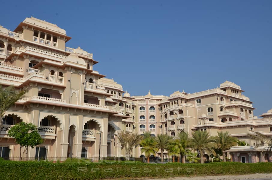 23 Prestigious Fully Furnished 2 br With Sea View