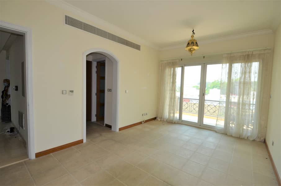 Great Location Hig Finishing Villa With Private Pool