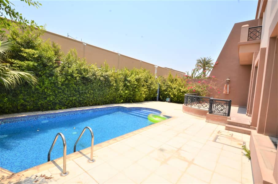 2 Great Location Hig Finishing Villa With Private Pool