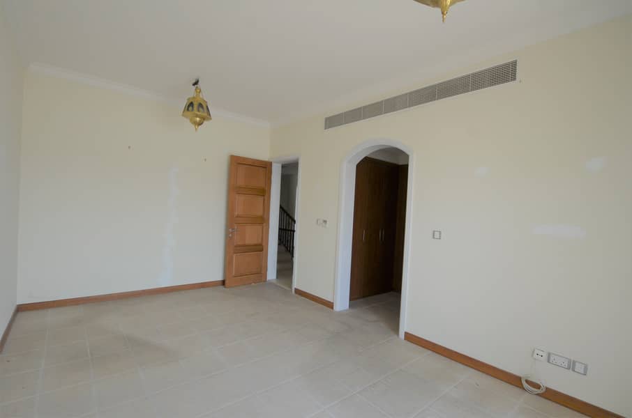 4 Great Location Hig Finishing Villa With Private Pool