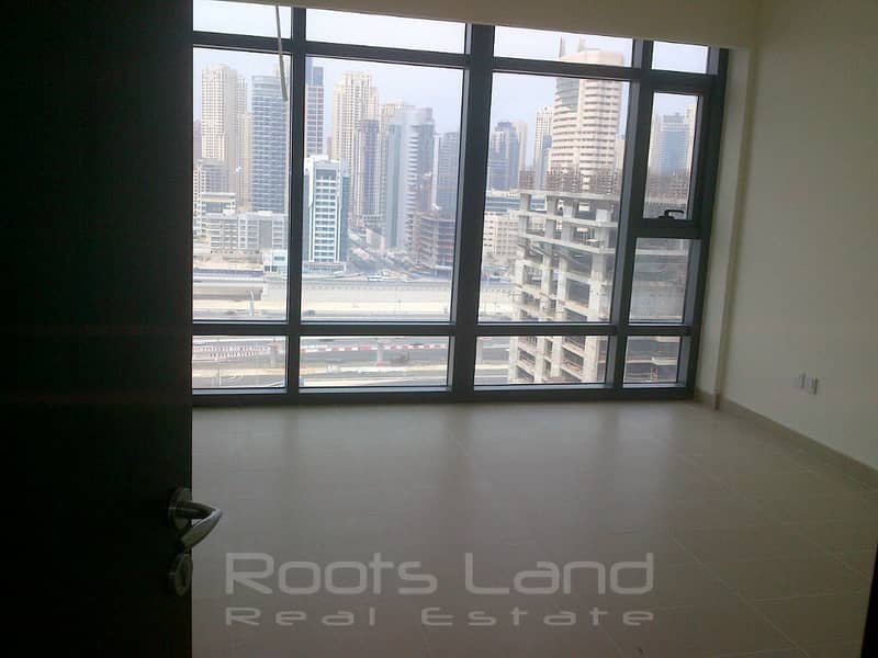 4 Spacious Unit with Lake View on Higher Floor