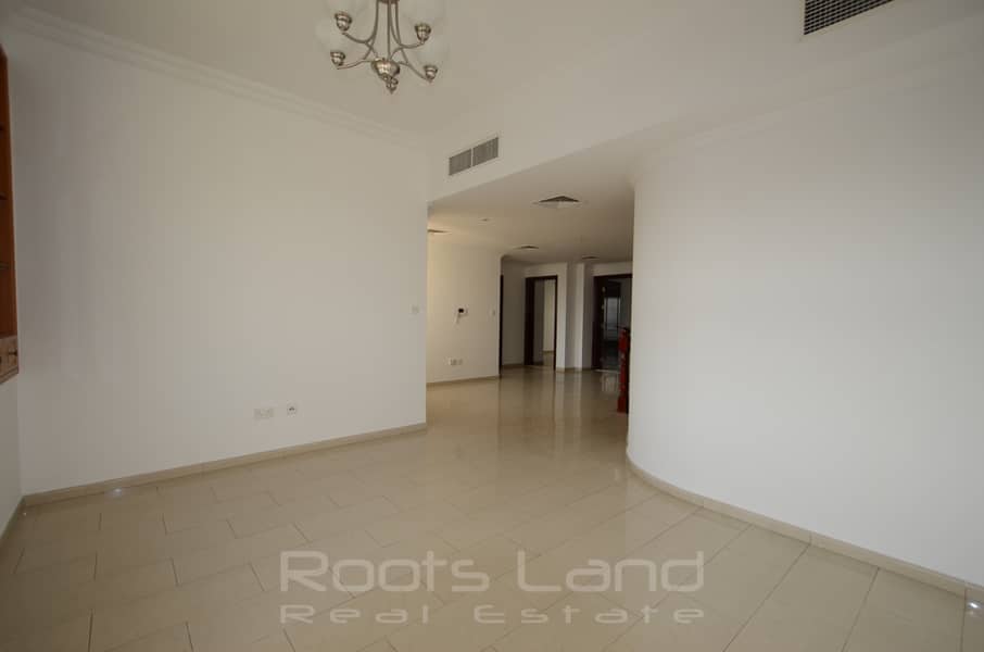 11 2 storey 4bed villa in Umm Suqeim with maintenance