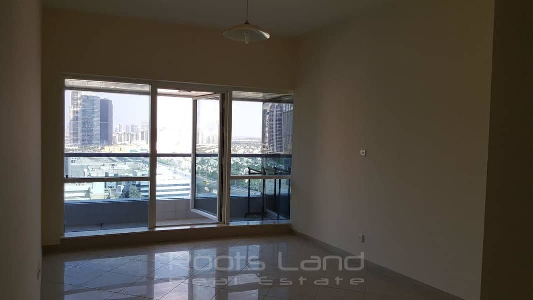 6 Well Maintained Spacious Apartment