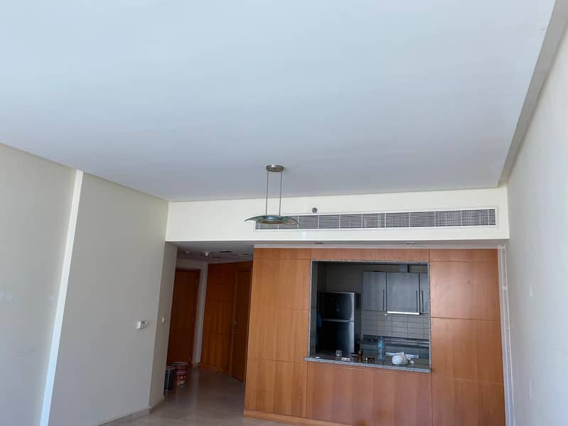 5 Spacious One Bedroom for rent in Madina Tower