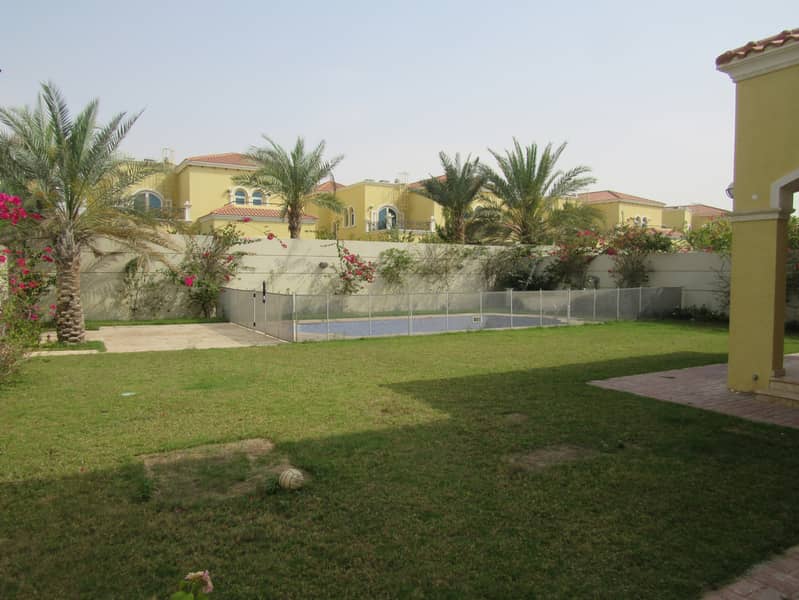 14 Exclusive Well Landscaped Villa With Pool and Large Garden