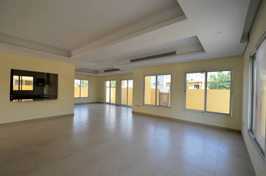 4 Comming soon Exclusive  Modern villa with Private pool