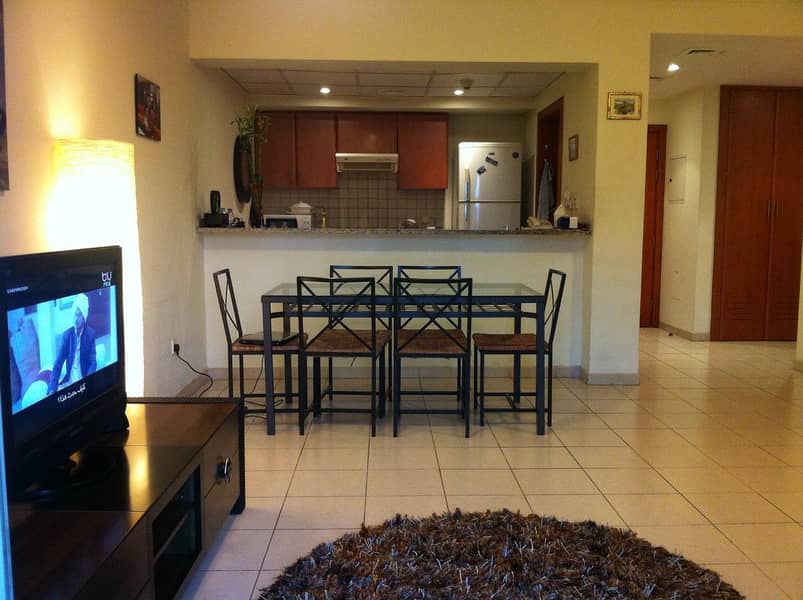 5 Fully Furnished apartment in a great family community