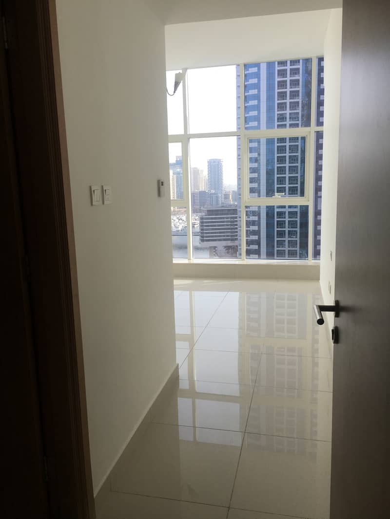 Breathe Taking Full Marina View 2BHK For Rent
