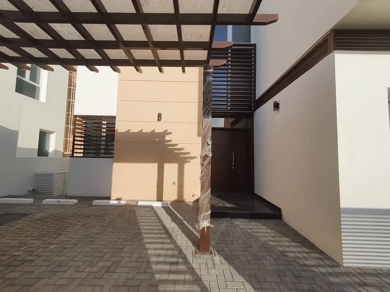 16 Brand New Modern 5 BR Villa With Maid and Pool