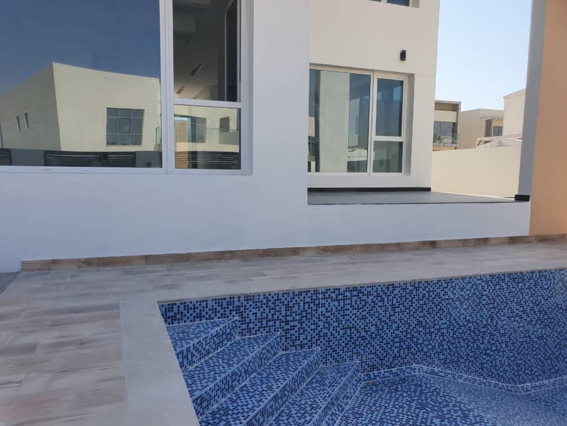 24 Upgraded Brand New Modern 5 BR Villa Plus Maid and Pool
