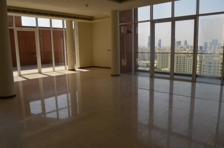 24 Top floor bright penthouse with massive terrace