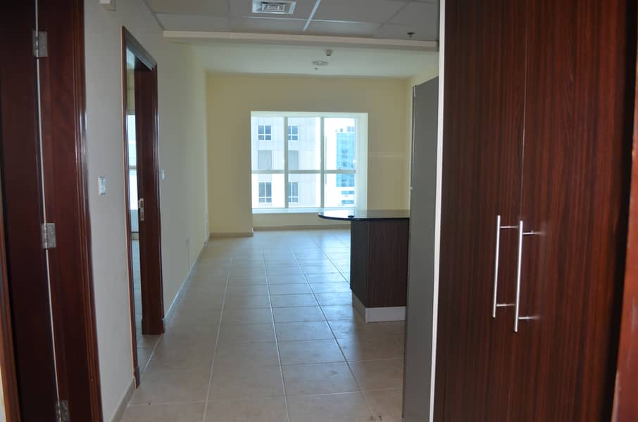 Well Maintained and High Floor Apartment