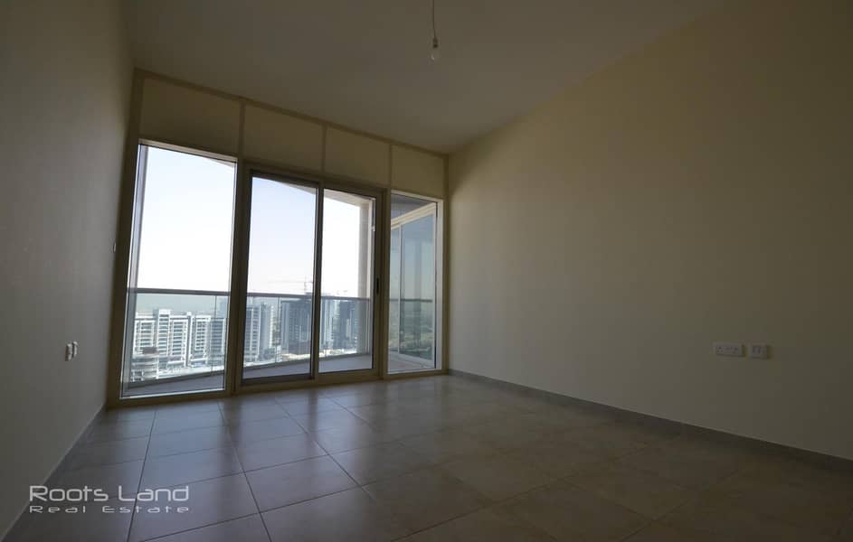 5 Spacious apartment for sale with lake view