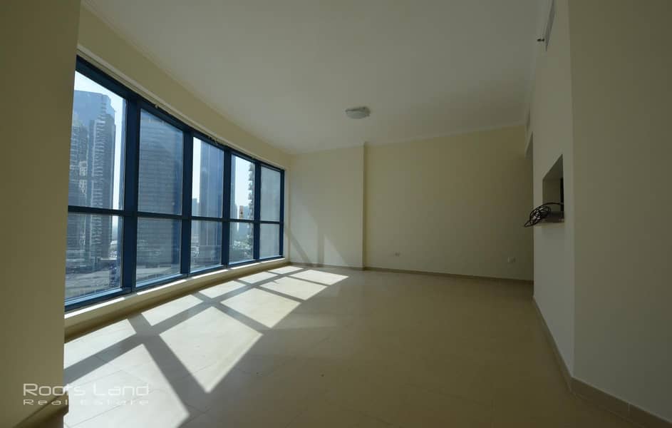 Spacious well maintained apartment with amazing view