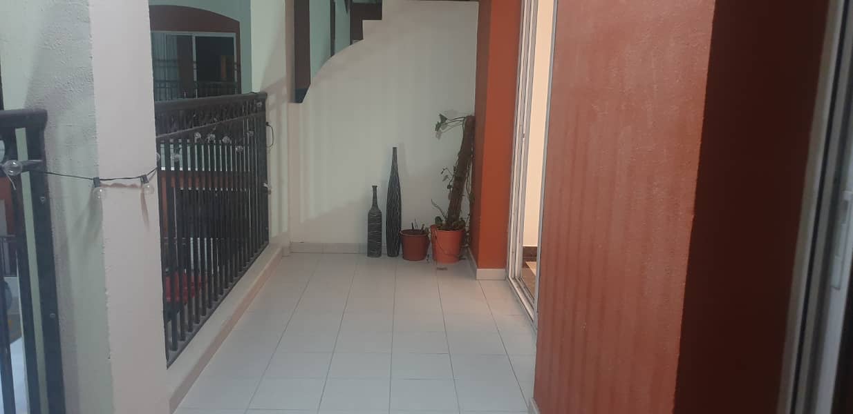 5 One bedroom + Laundry room for rent