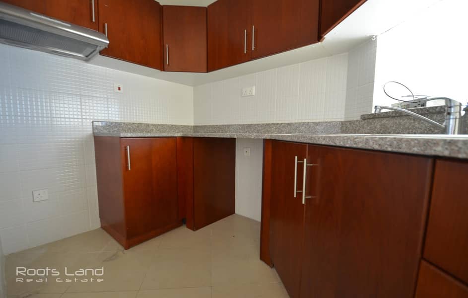 7 Spacious well maintained apartment with amazing view