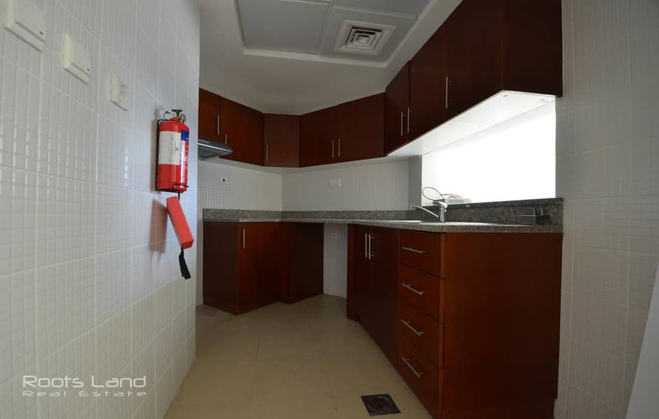 13 Spacious well maintained apartment with amazing view
