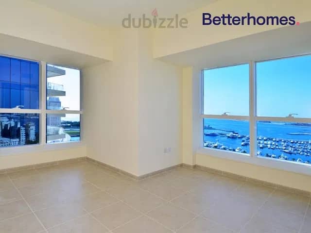 2 Large 3 bedroom apartment with sea and maina view