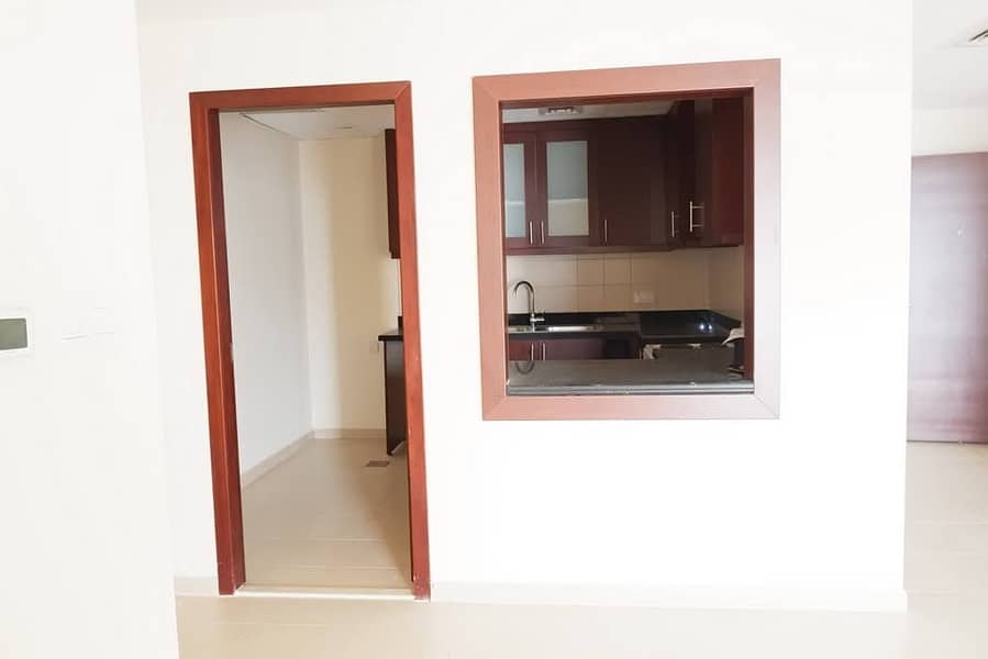 5 Large 3 bedroom apartment with sea and maina view