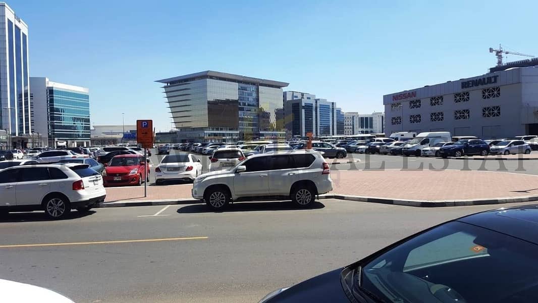 Massive Showroom Available in the Heart of Deira