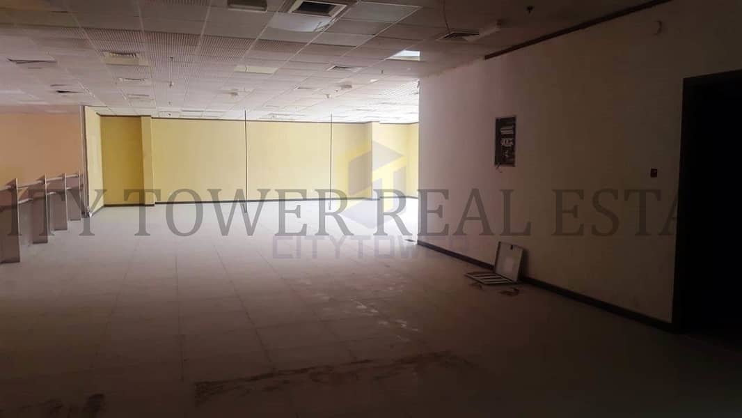 12 Massive Showroom Available in the Heart of Deira