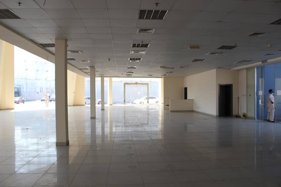 7 LARGE Showroom in Port Saeed Near DNATA Deira