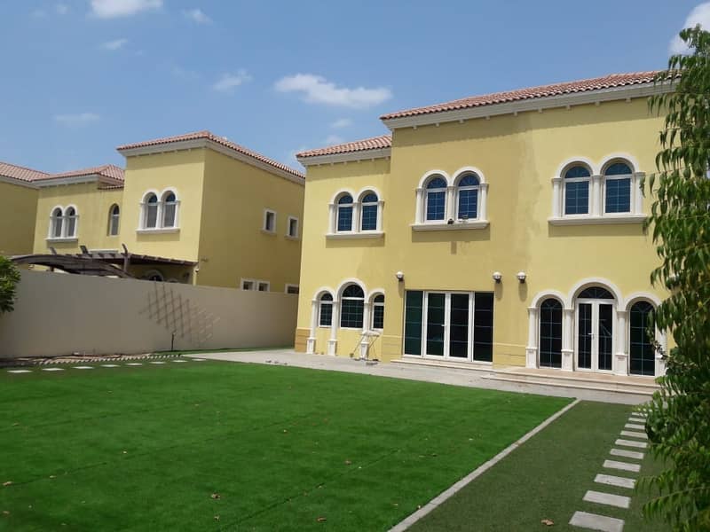 Must see Highly Upgraded Legacy 5 Bedroom Near Park
