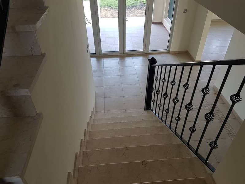 9 Amazing Deal 3 Bed + Maid's District 8 Single Row