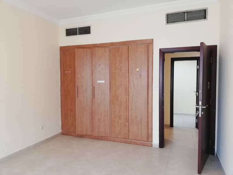 3 Best Deal Huge 3 Bedroom with Maid's Deira City Center Metro - Bus Stop
