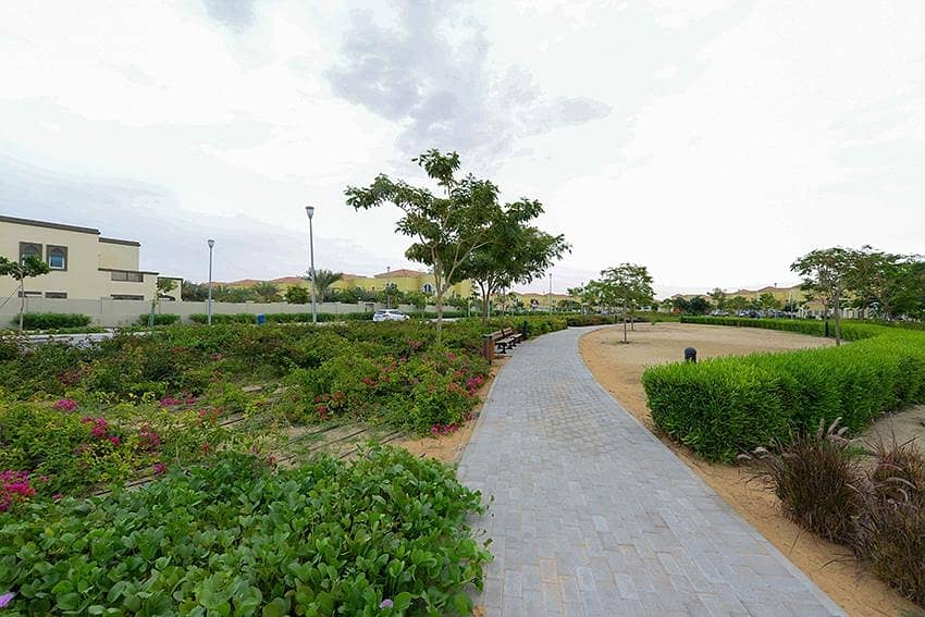 Exclusive Villa Plots in District 3 Jumeirah Park