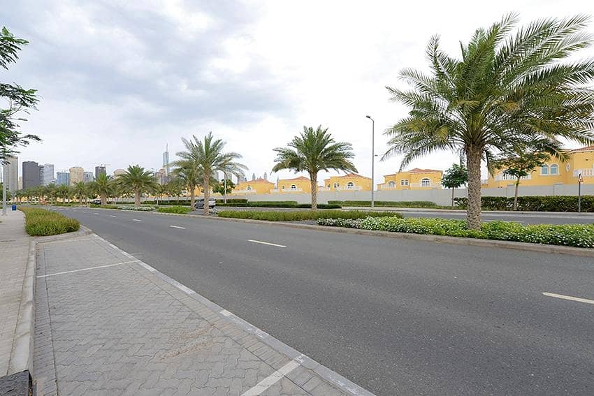 7 Exclusive Villa Plots in District 3 Jumeirah Park