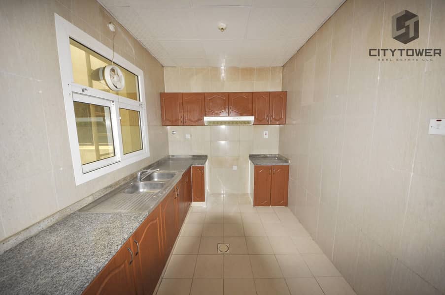 10 Large 1 BR Bur Dubai Bank Street Best for sharing