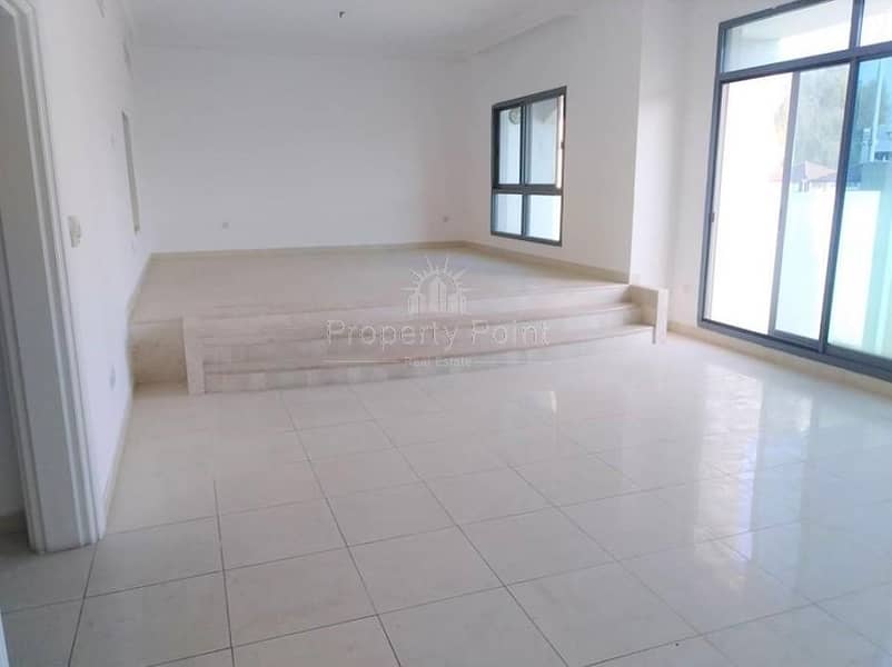 Huge 4 Bedroom w/ Maids Room and C.Parking Apartment in Al Manaseer Area