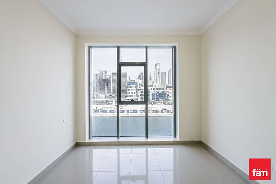 Vacant l Prime Location l Burj and Lake View Vacant l Prime Location l Burj and Lake View