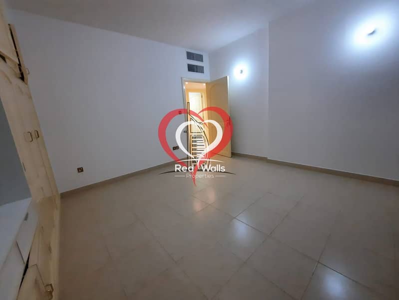 5 Sparkling  Bright 2 Bedroom Hall Apartment