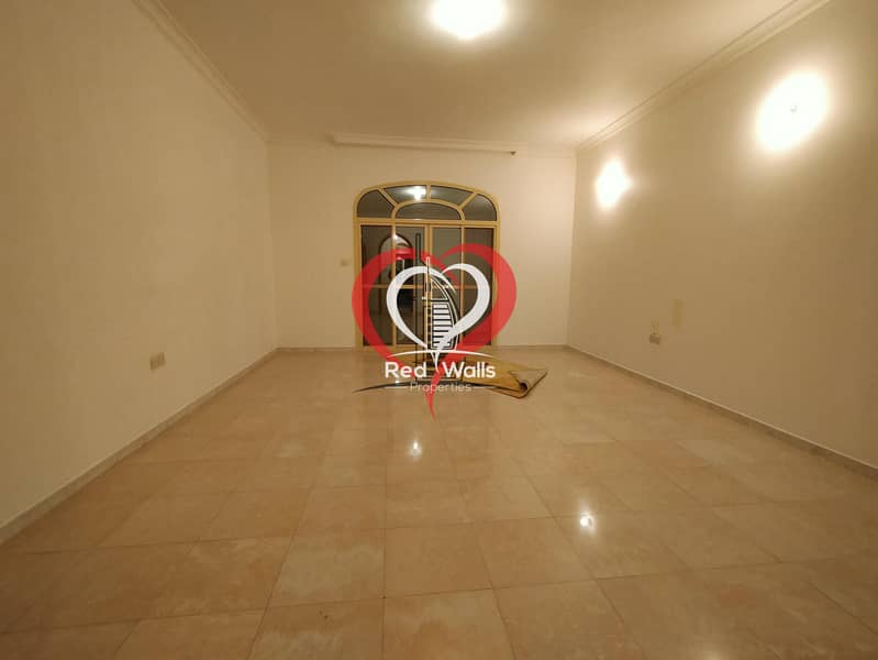 57 Private Villa 5 Bedrooms 2 Halls with Maid's Room and Driver's Room and 2 Parking