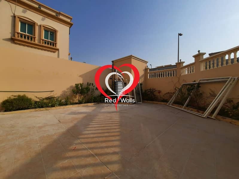 10 1 BHK VILLA APPARTMENT WITH PRIVATE ENTRANCE LOCATED AT AL NAHYAN.