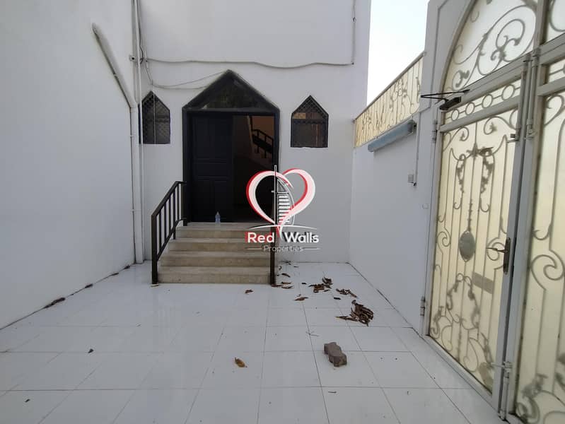 18 Attractive Discount Offer !! High End 7 Bedroom Hall Villa in Khalidiya