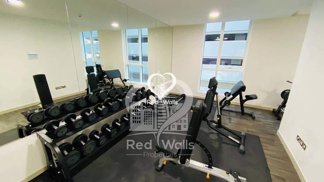 Spacious 3 Bedroom Hall Apartment With Maid Room WIth All Facilities