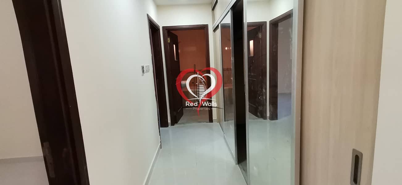 19 Super Bright 3BHK Apartment with Glass Door Wardrobes plus Maid's Room