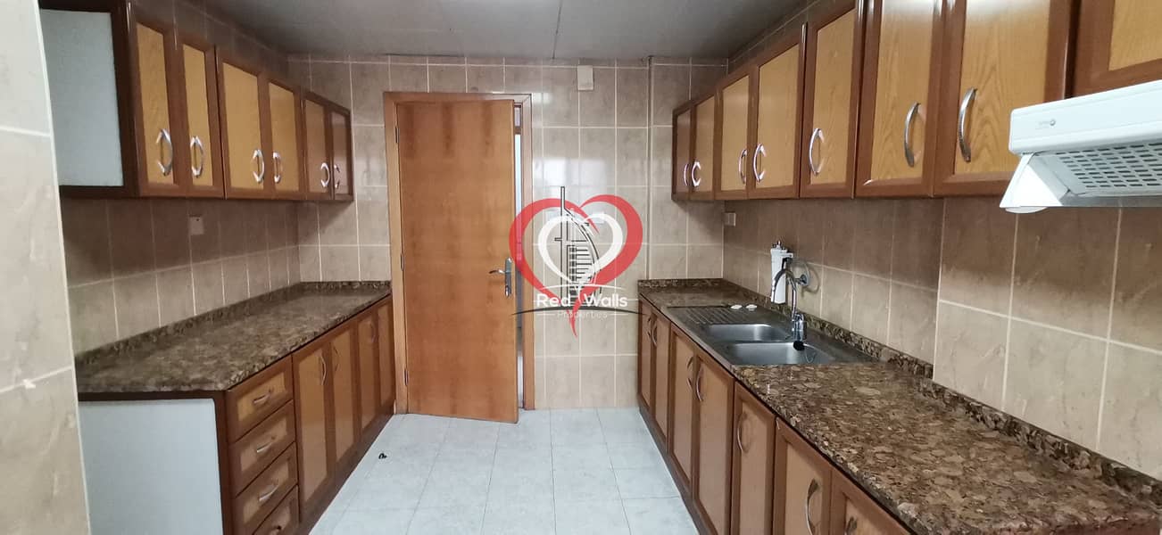 22 Luxury 3 BHK Apartment with Parking &  Laundry Area