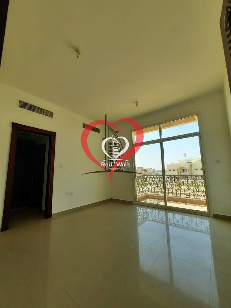 18 Spacious 4 BR Hall Duplex Villa with One Month Free Offer Now