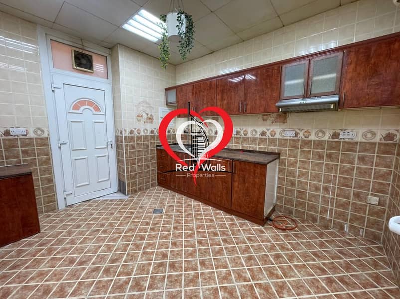 19 5 BEDROOM VILLA WITH BEAUTIFUL KITCHEN AND BATHROOM LOCATED AT KHALIFA CITY A.