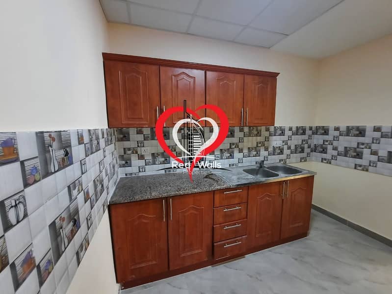 11 1 BHK APPARTMENT WITH NICE KITCHEN LOCATED AT AL NAHYAN.